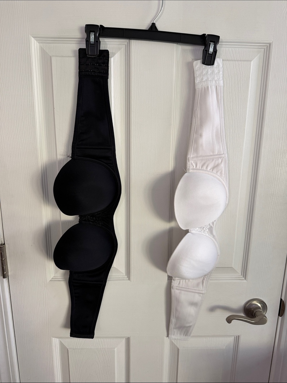 Vanity Fair Strapless Bra Set in Black and White
